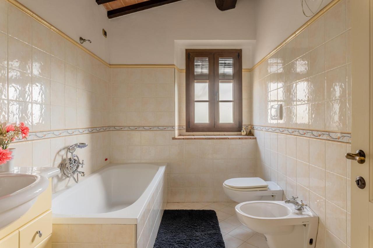 Casa Vecchia Rooms And Parking Gambassi Terme Exteriör bild