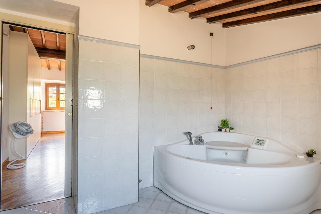 Casa Vecchia Rooms And Parking Gambassi Terme Exteriör bild